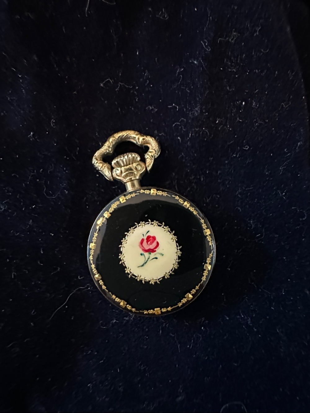 Rare Vintage Atlanta Geneve Black Enamel Pendant mechanical Watch